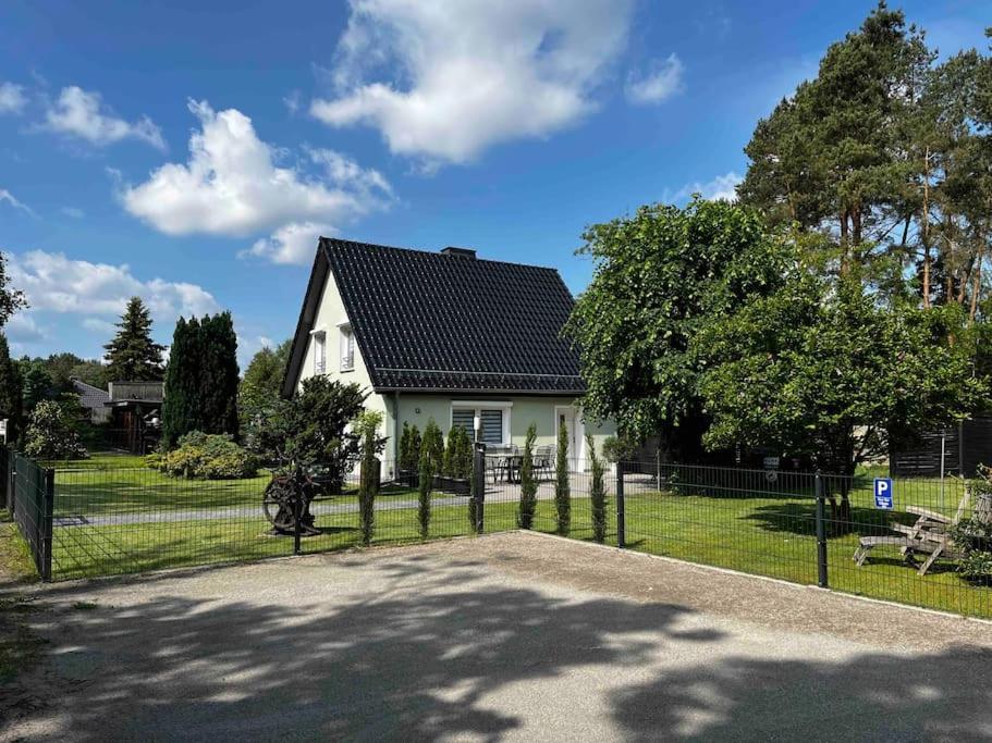 -Haus Am Waeldchen- Apartment Zehdenick Bagian luar foto