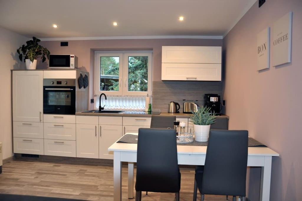 -Haus Am Waeldchen- Apartment Zehdenick Bagian luar foto